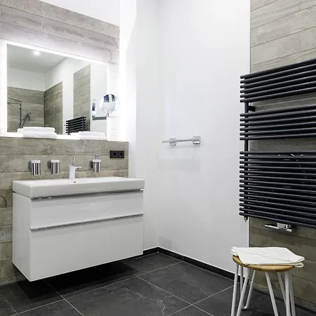 Moderne 5 Sterne Welleneck Im Malerischen Ostseebad Apartment Wustrow (Fischland)