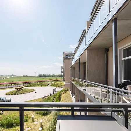 Moderne 5 Sterne Welleneck Im Malerischen Ostseebad Wustrow Apartment *